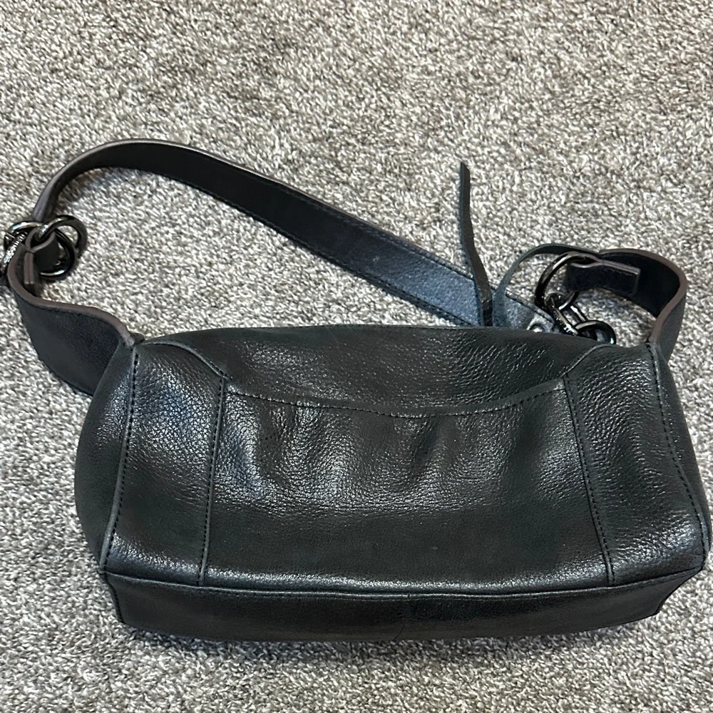 Aimee Kestenberg Bleecker Black Shimmer Leather Shoulder Bag - Picture 3 of 12
